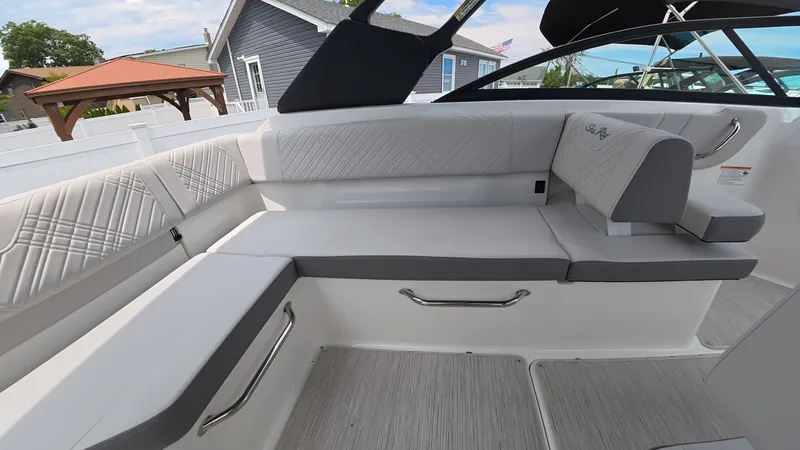 Slide: The Image of Sea Ray SDX 250 Outboard 2026 - 15