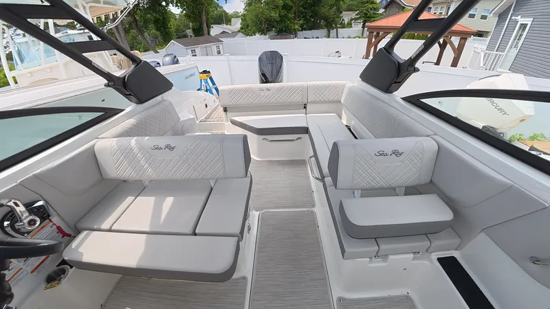 Slide: The Image of Sea Ray SDX 250 Outboard 2026 - 20