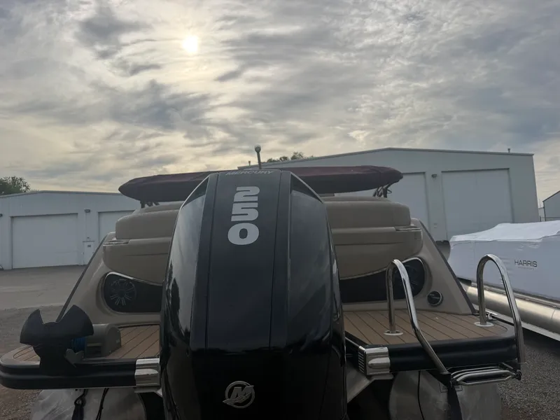 Slide: The Image of Bennington R23 2019 - 3