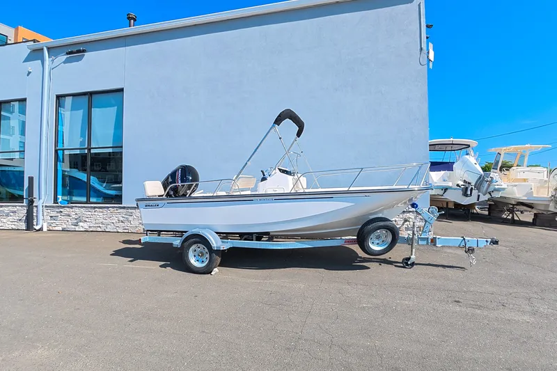 The Image of Boston Whaler 170 Montauk 2026 - 0