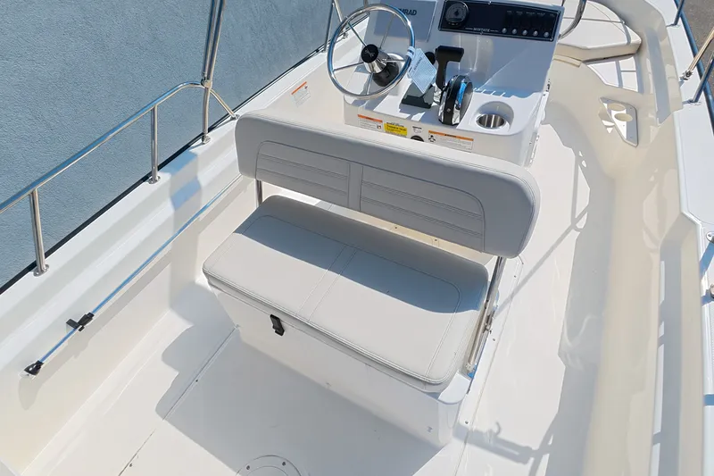 Slide: The Image of Boston Whaler 170 Montauk 2026 - 11