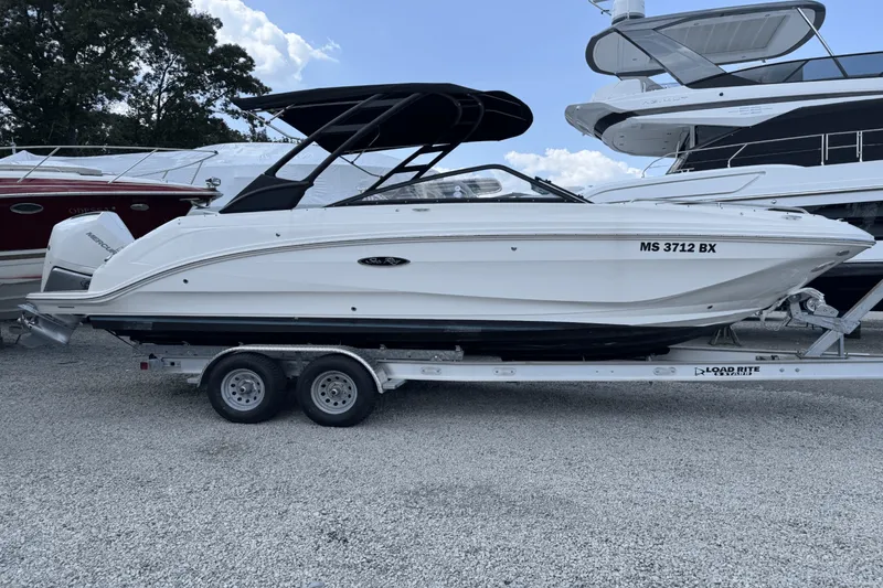 The Image of Sea Ray SDX 250 OUTBOARD 2024 - 0
