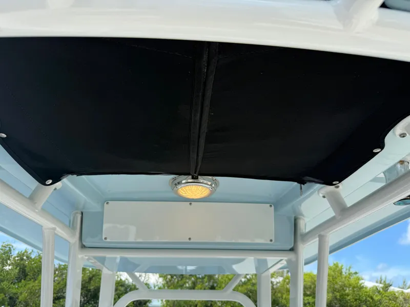Slide: The Image of Boston Whaler 230 Outrage 2018 - 15