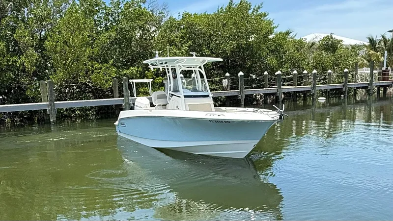 Slide: The Image of Boston Whaler 230 Outrage 2018 - 5