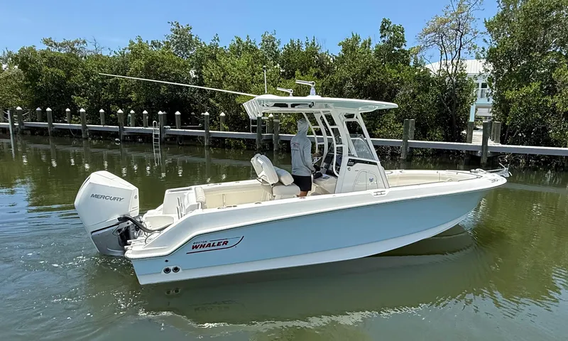 Slide: The Image of Boston Whaler 230 Outrage 2018 - 6