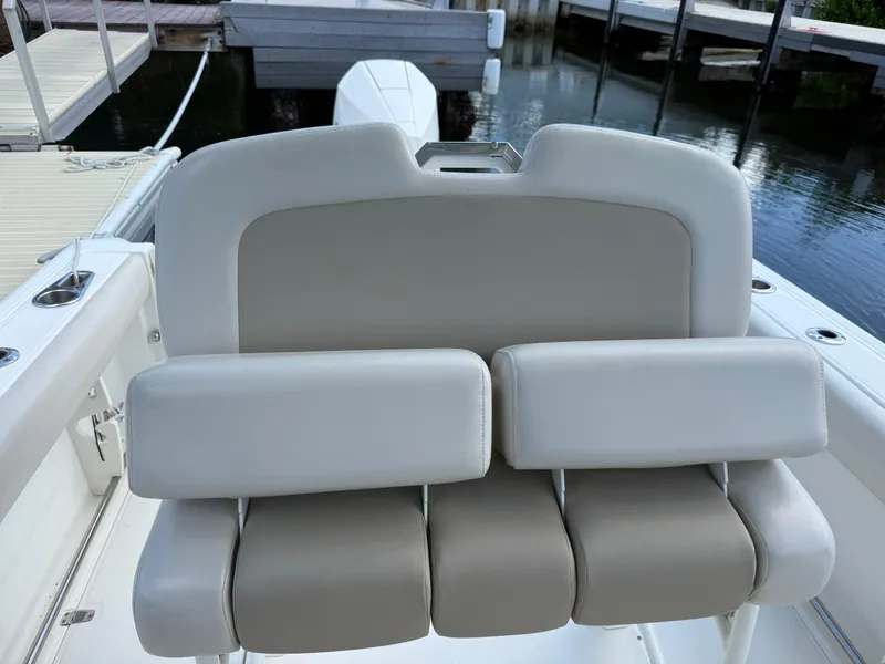 Slide: The Image of Boston Whaler 230 Outrage 2018 - 14