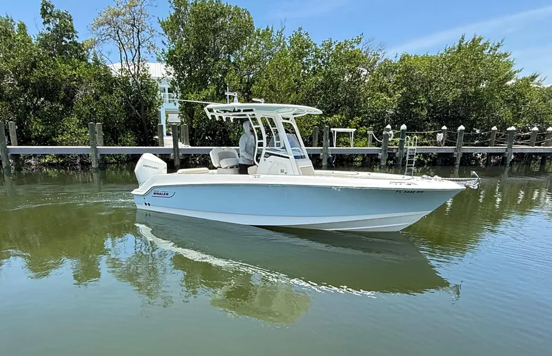 Slide: The Image of Boston Whaler 230 Outrage 2018 - 4