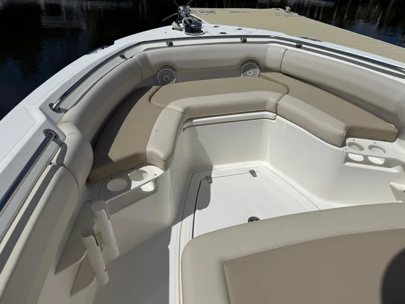 Slide: The Image of Boston Whaler 230 Outrage 2018 - 12