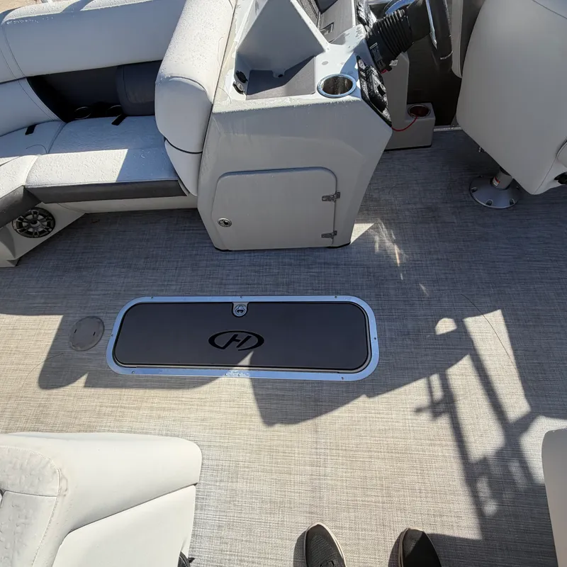 Slide: The Image of Harris Cruiser 210 2021 - 9