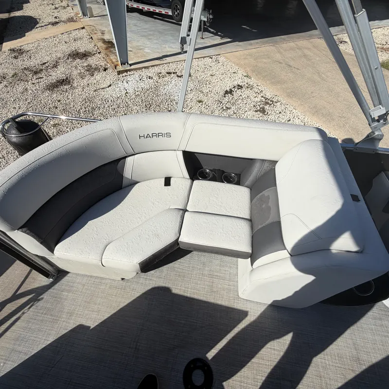 Slide: The Image of Harris Cruiser 210 2021 - 7