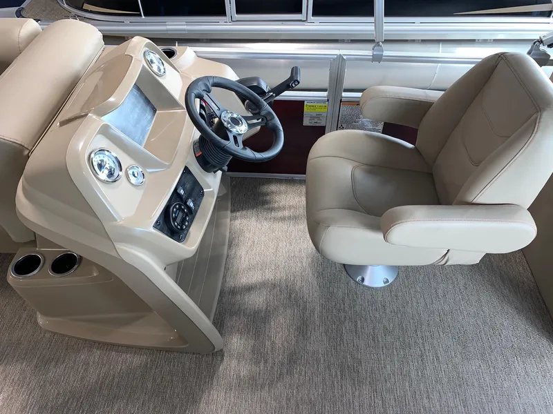 Slide: The Image of Starcraft LX22 R 2024 - 12