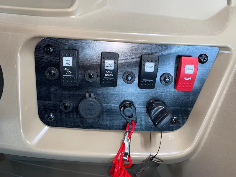 Slide: The Image of Starcraft LX22 R 2024 - 8