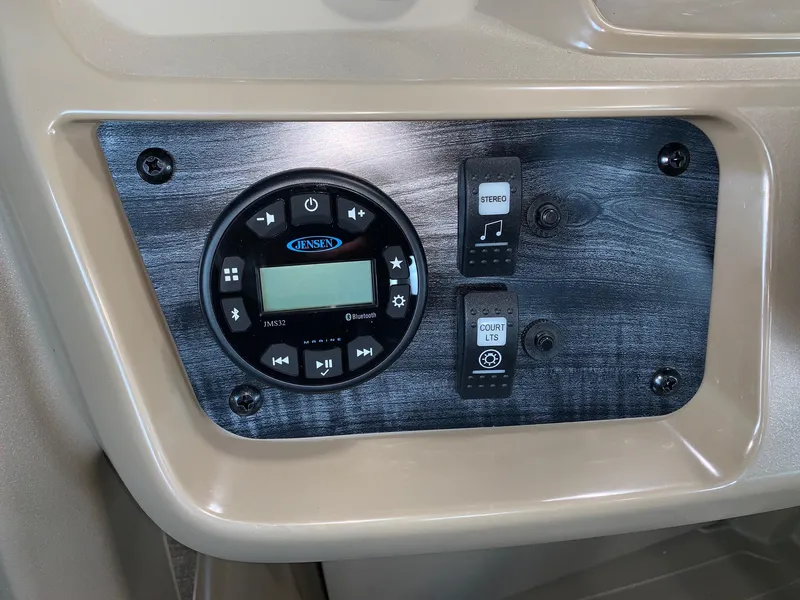 Slide: The Image of Starcraft LX22 R 2024 - 9