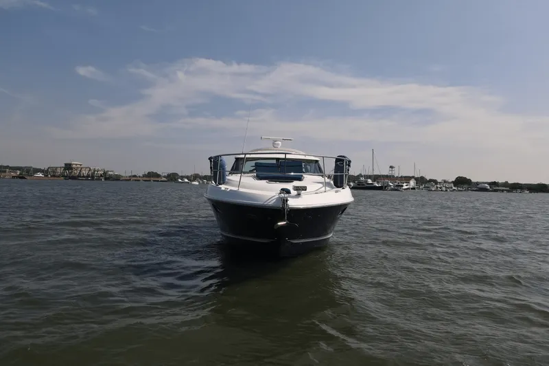 Slide: The Image of Sea Ray 410 SUNDANCER 2014 - 15