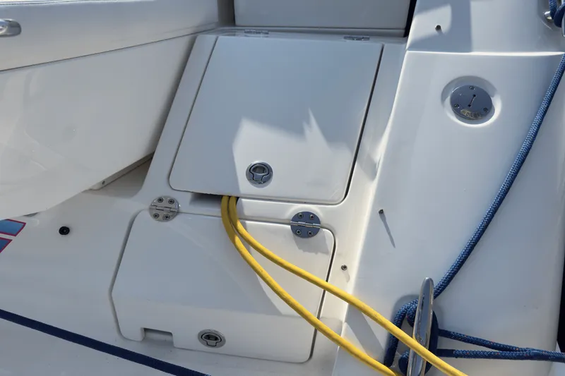 Slide: The Image of Sea Ray 410 SUNDANCER 2014 - 34