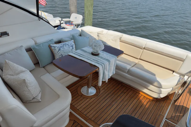 Slide: The Image of Sea Ray 410 SUNDANCER 2014 - 51