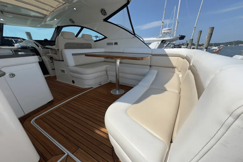 Slide: The Image of Sea Ray 410 SUNDANCER 2014 - 54