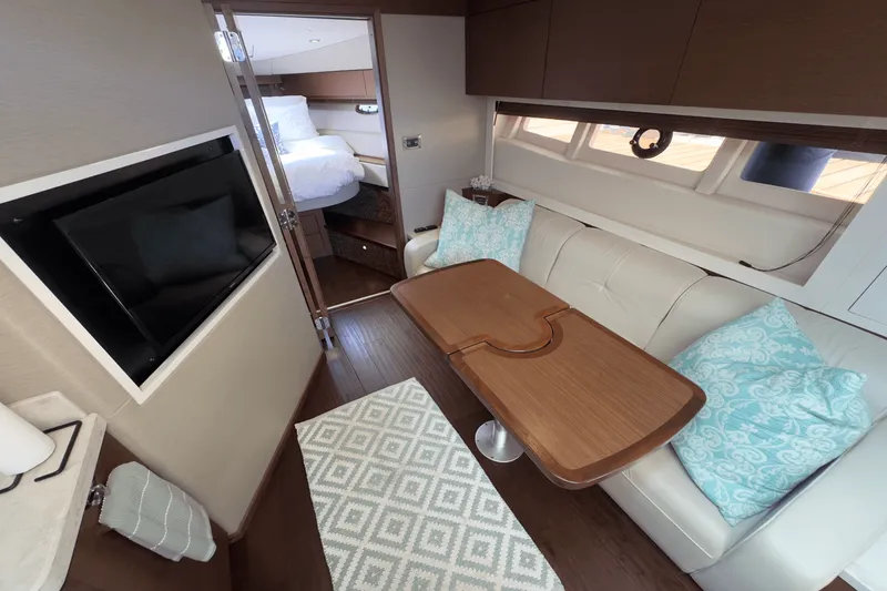 Slide: The Image of Sea Ray 410 SUNDANCER 2014 - 63