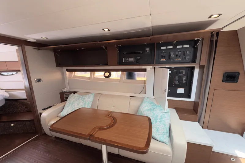 Slide: The Image of Sea Ray 410 SUNDANCER 2014 - 69