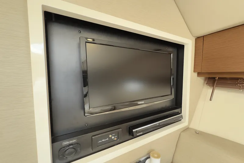 Slide: The Image of Sea Ray 410 SUNDANCER 2014 - 82