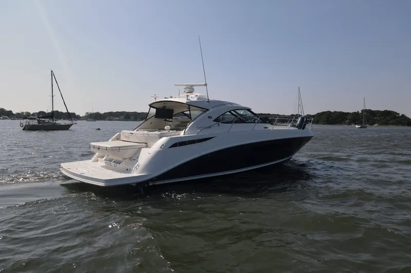 Slide: The Image of Sea Ray 410 SUNDANCER 2014 - 86