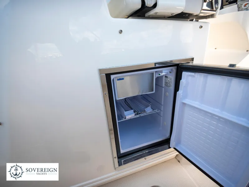 Slide: The Image of Sailfish 360 CC 2024 - 57