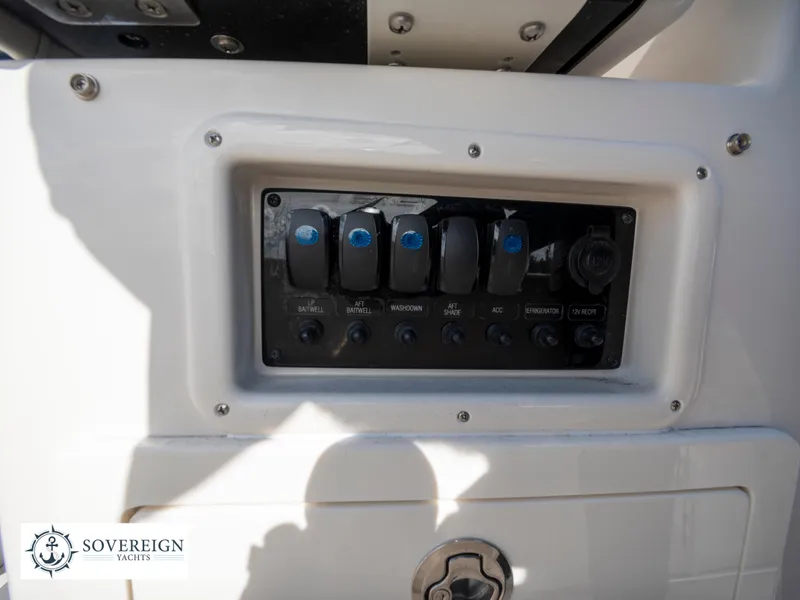 Slide: The Image of Sailfish 360 CC 2024 - 77