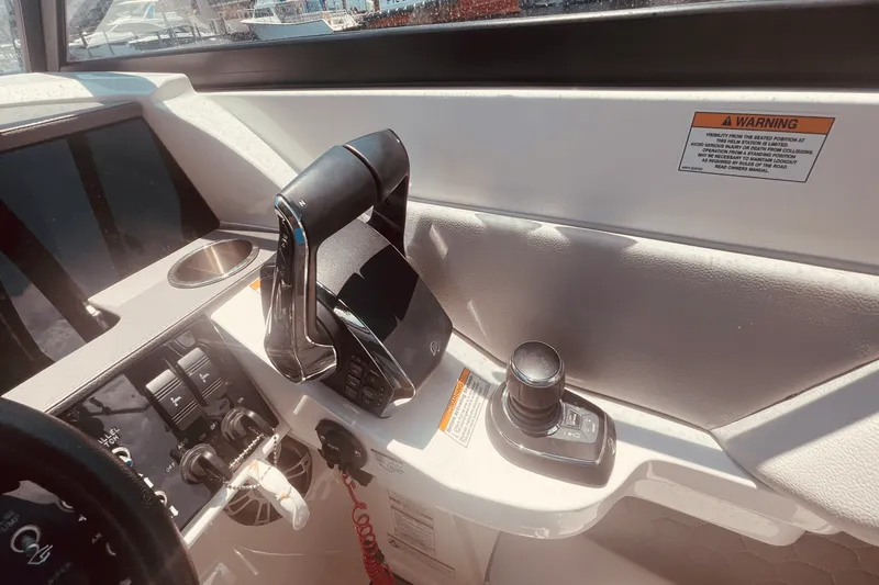 Slide: The Image of Sea Ray 290 SDX OUTBOARD 2024 - 26