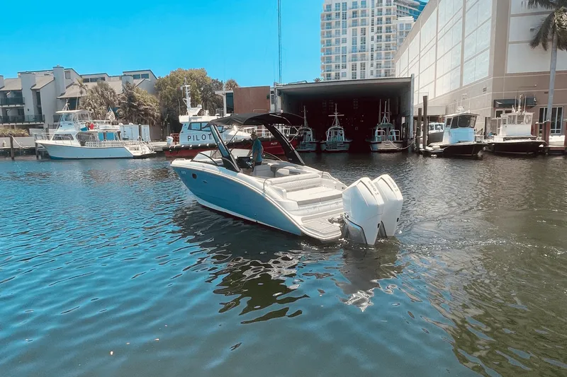 Slide: The Image of Sea Ray 290 SDX OUTBOARD 2024 - 5