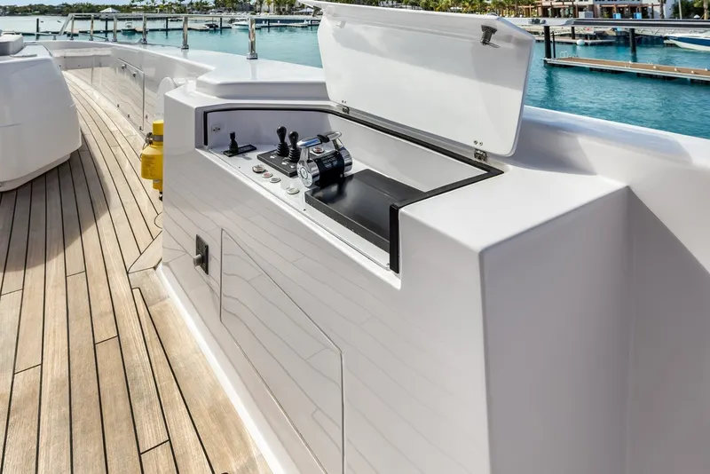 Slide: The Image of CUSTOM LINE NAVETTA 42 2023 - 55