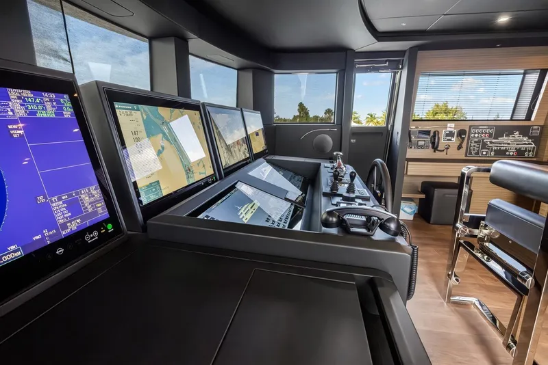 Slide: The Image of CUSTOM LINE NAVETTA 42 2023 - 62