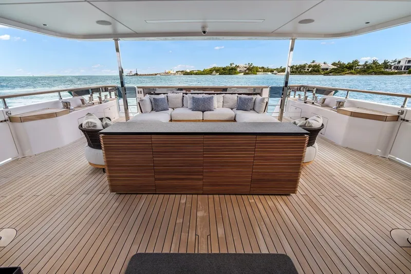 Slide: The Image of CUSTOM LINE NAVETTA 42 2023 - 60