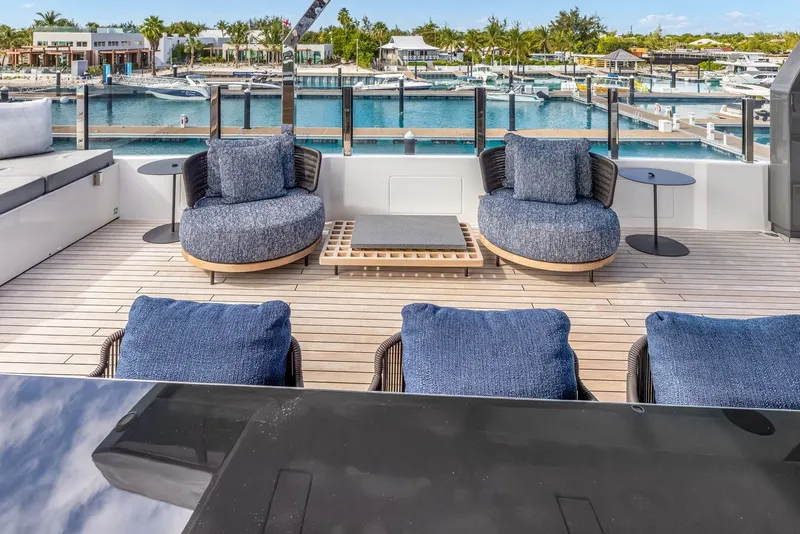 Slide: The Image of CUSTOM LINE NAVETTA 42 2023 - 47
