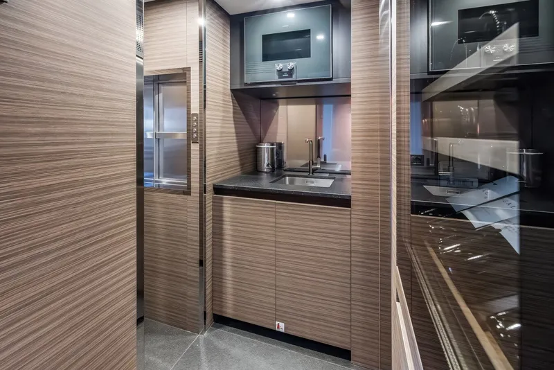 Slide: The Image of CUSTOM LINE NAVETTA 42 2023 - 63