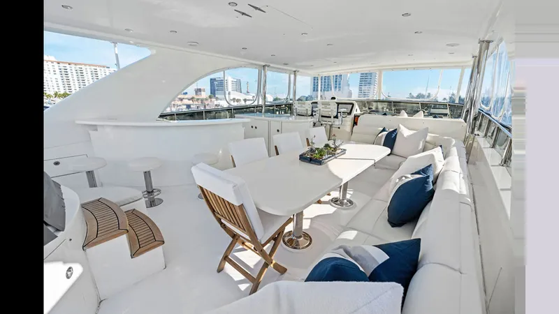 Slide: The Image of HARGRAVE CUSTOM YACHTS 100 2009 - 27