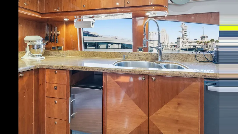 Slide: The Image of HARGRAVE CUSTOM YACHTS 100 2009 - 20