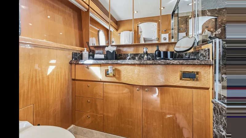 Slide: The Image of HARGRAVE CUSTOM YACHTS 100 2009 - 35