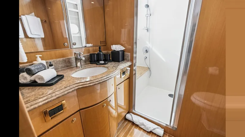 Slide: The Image of HARGRAVE CUSTOM YACHTS 100 2009 - 44