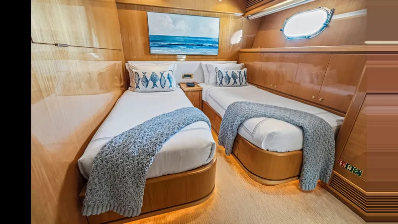 Slide: The Image of HARGRAVE CUSTOM YACHTS 100 2009 - 42