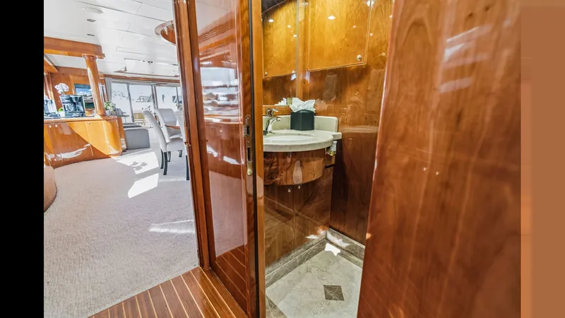 Slide: The Image of HARGRAVE CUSTOM YACHTS 100 2009 - 18