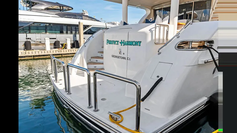 Slide: The Image of HARGRAVE CUSTOM YACHTS 100 2009 - 7