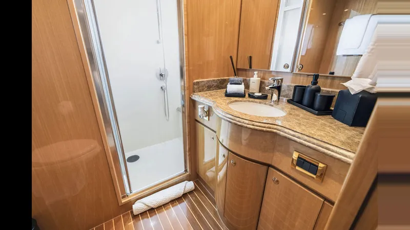Slide: The Image of HARGRAVE CUSTOM YACHTS 100 2009 - 41