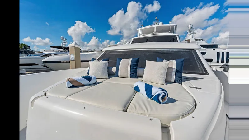Slide: The Image of HARGRAVE CUSTOM YACHTS 100 2009 - 4
