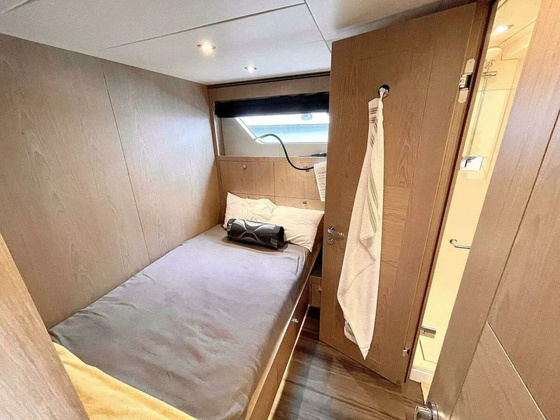 Slide: The Image of HARGRAVE CUSTOM YACHTS SKylounge 2021 - 35