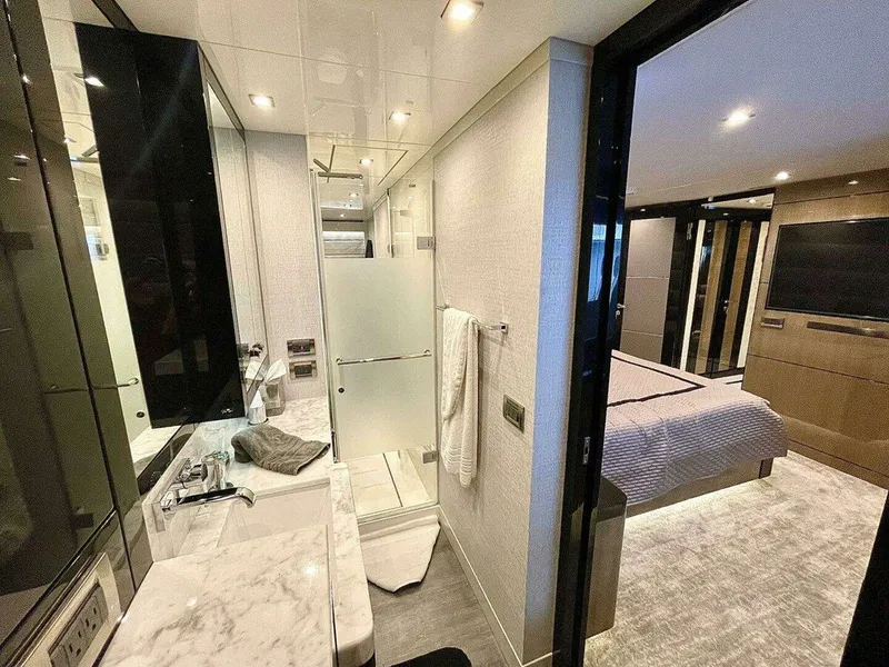 Slide: The Image of HARGRAVE CUSTOM YACHTS SKylounge 2021 - 25