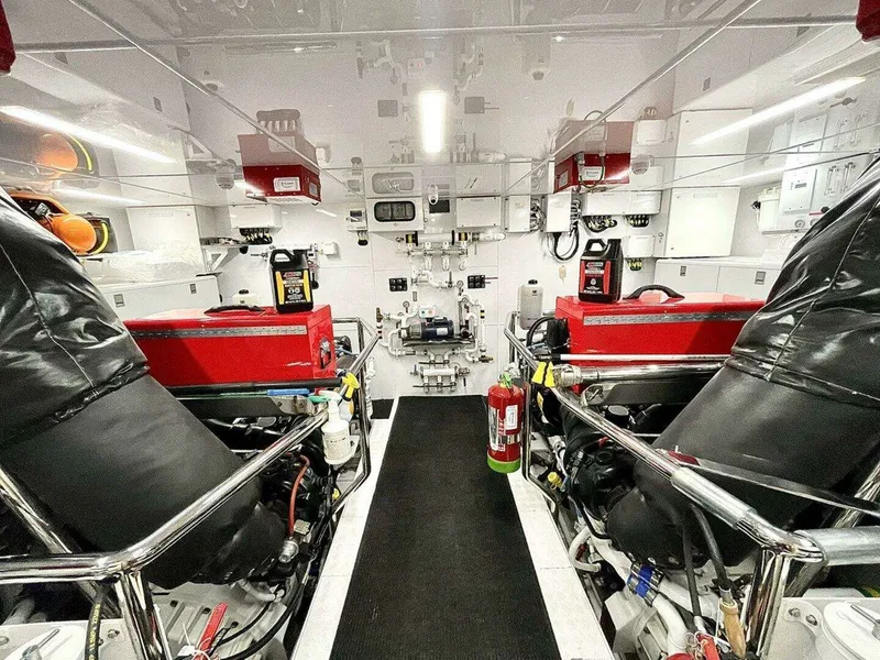Slide: The Image of HARGRAVE CUSTOM YACHTS SKylounge 2021 - 41