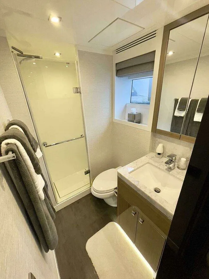 Slide: The Image of HARGRAVE CUSTOM YACHTS SKylounge 2021 - 26