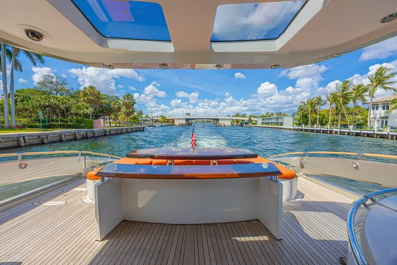 Slide: The Image of LAZZARA YACHTS LSX 92 2010 - 18
