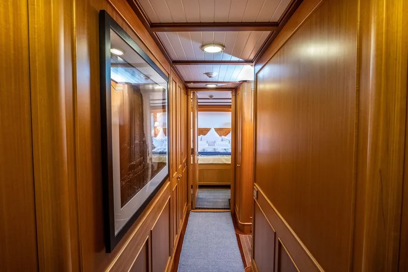 Slide: The Image of PALMER JOHNSON Motor Yacht 1999 - 17