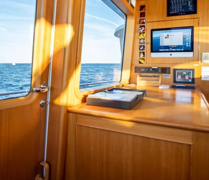 Slide: The Image of PALMER JOHNSON Motor Yacht 1999 - 14